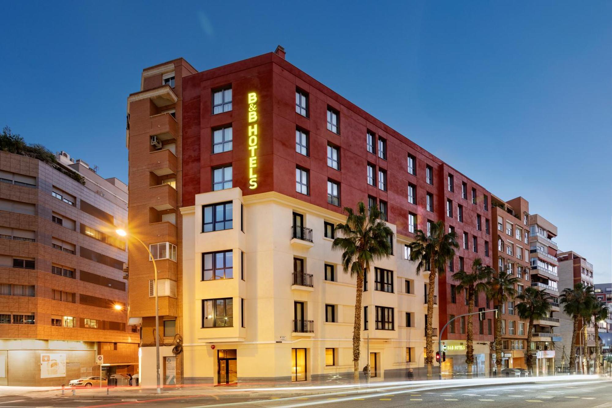 B&B Hotel Alicante Centro Екстериор снимка