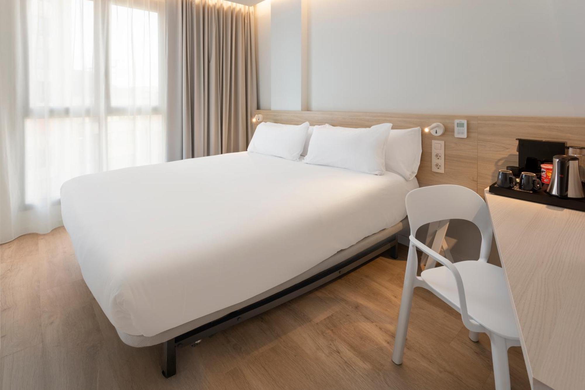 B&B Hotel Alicante Centro Екстериор снимка