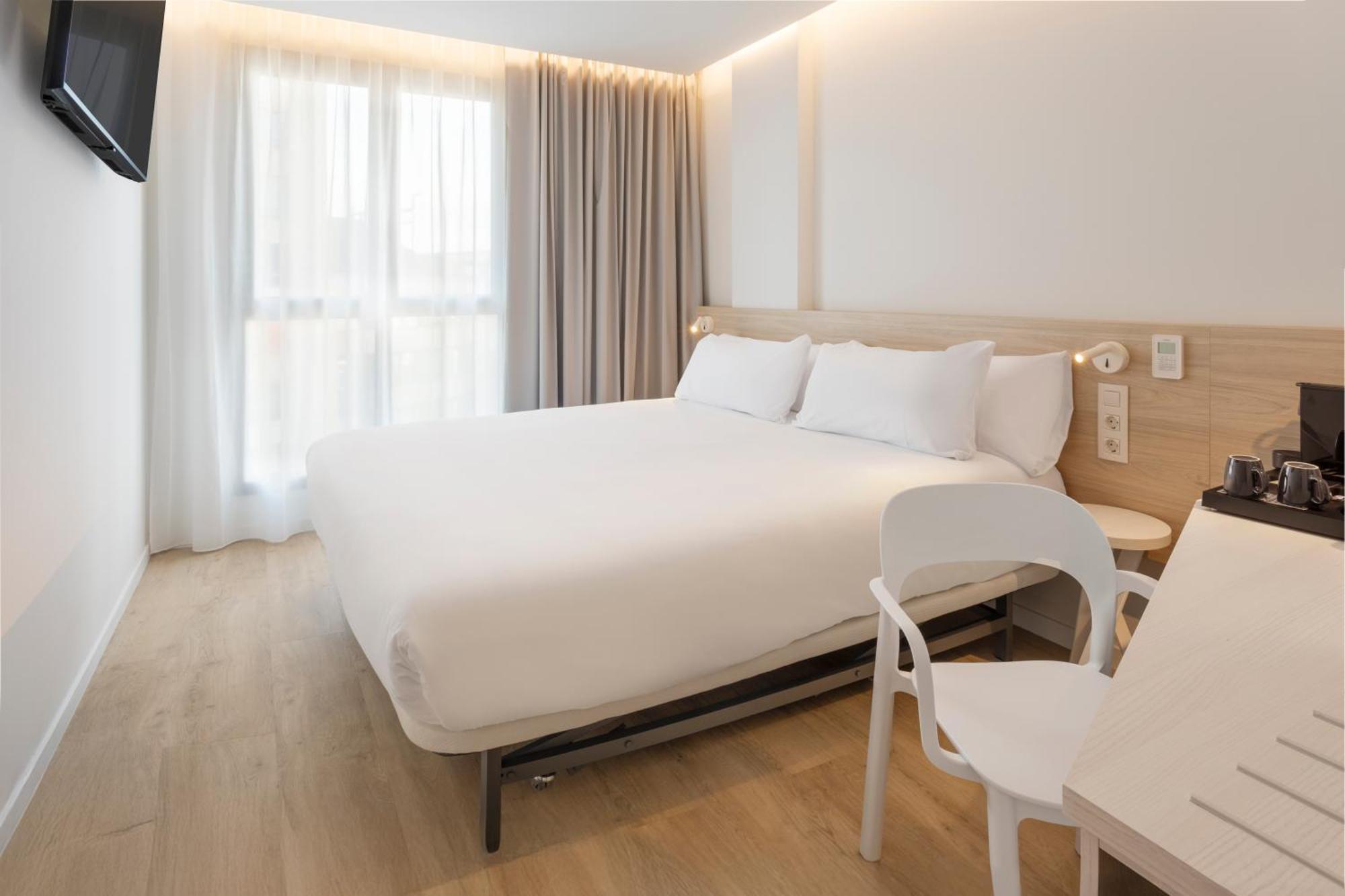 B&B Hotel Alicante Centro Екстериор снимка