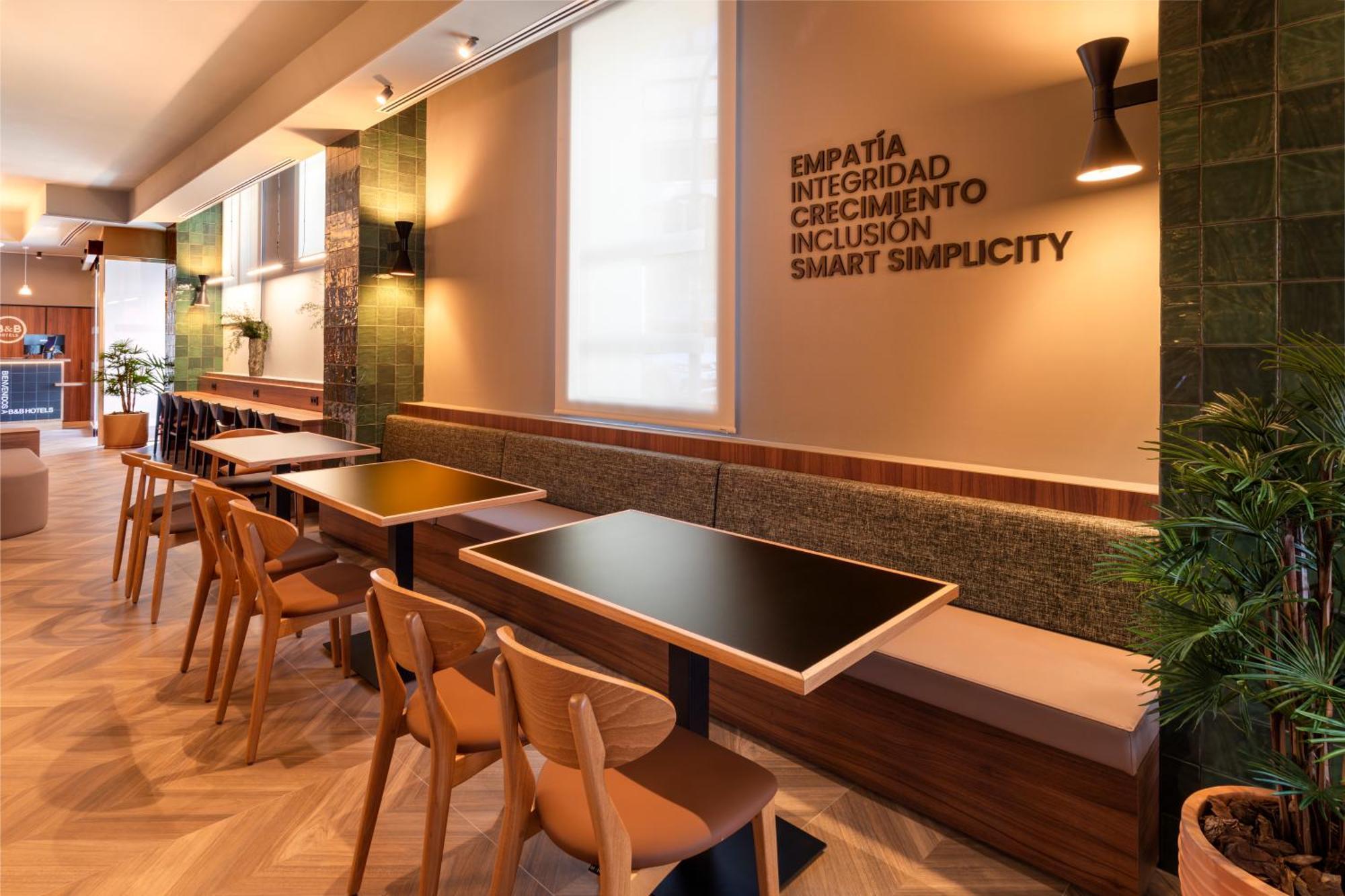 B&B Hotel Alicante Centro Екстериор снимка