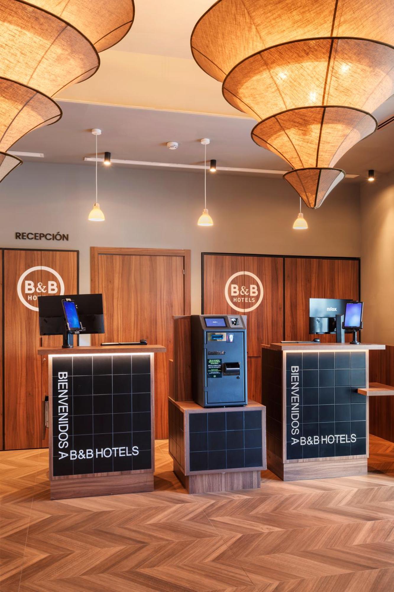 B&B Hotel Alicante Centro Екстериор снимка