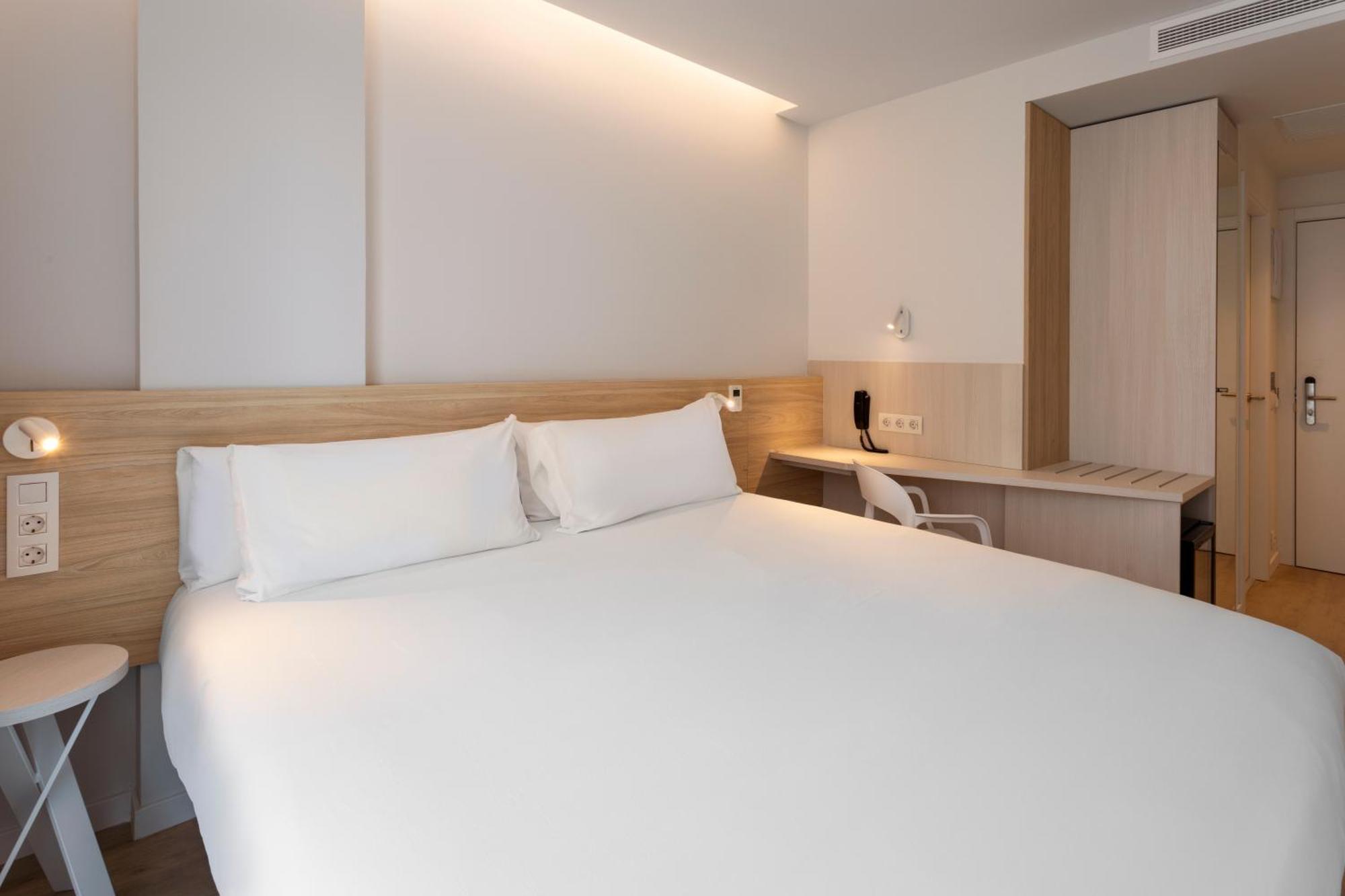 B&B Hotel Alicante Centro Екстериор снимка